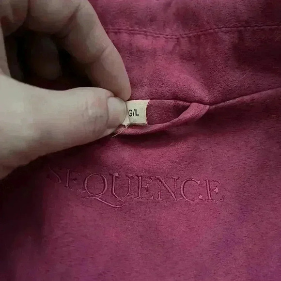 🌸3/$30🌸séquence Petite | Burgundy suede jacket with removable hood - Picture 6 of 12